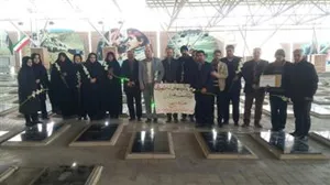 تجدید عهد و پیمان بسیجیان بیمارستان الزهرا(س) با شهدا
