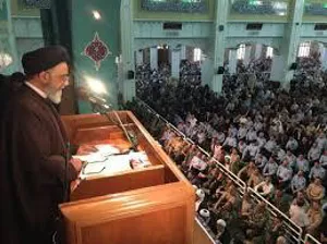 شرکت بسیجیان پایگاه مرکز در نماز جمعه به مناسبت روز دوم هفته بسیج با نام بسیج اخلاق و معنویت