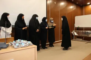 تجلیل از طلایه داران عفاف و حجاب بیمارستان الزهرا(س)